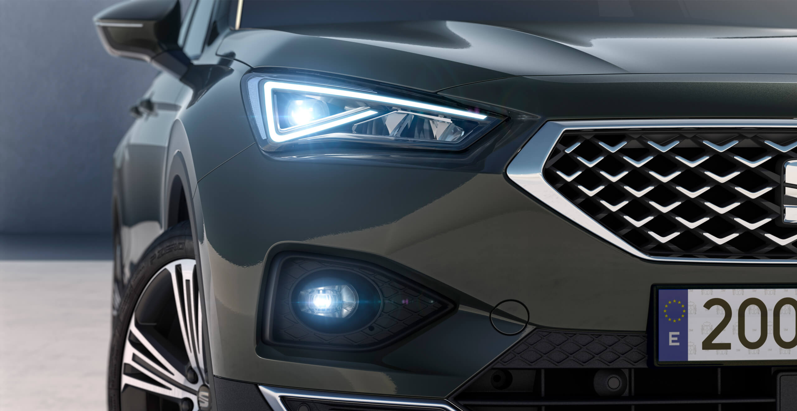 SUV SEAT Tarraco 7 places vue extérieur fonctionnalités de sécurité