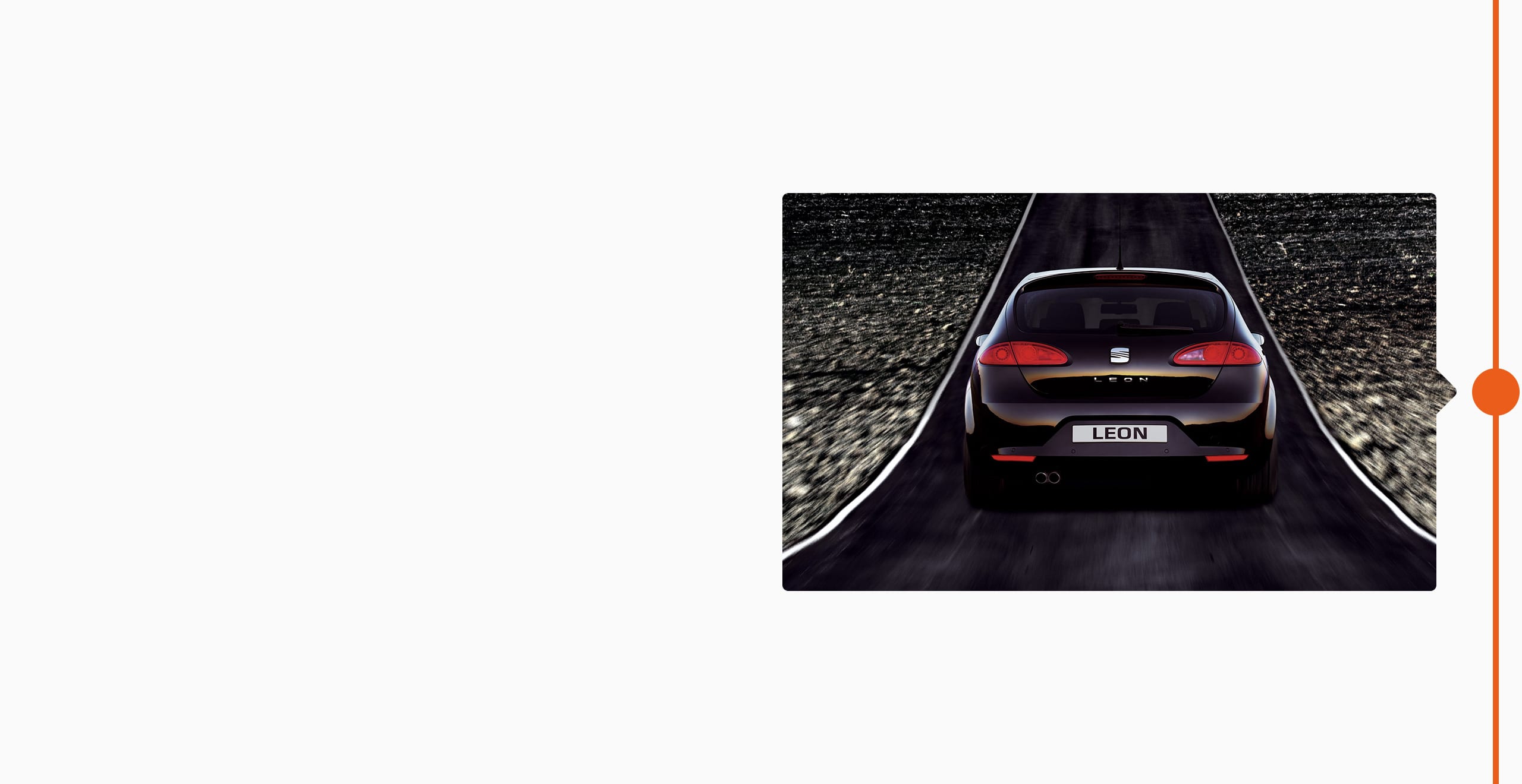 Histoire de la marque SEAT 2005 - SEAT Leon vue arrière noire sur route noire