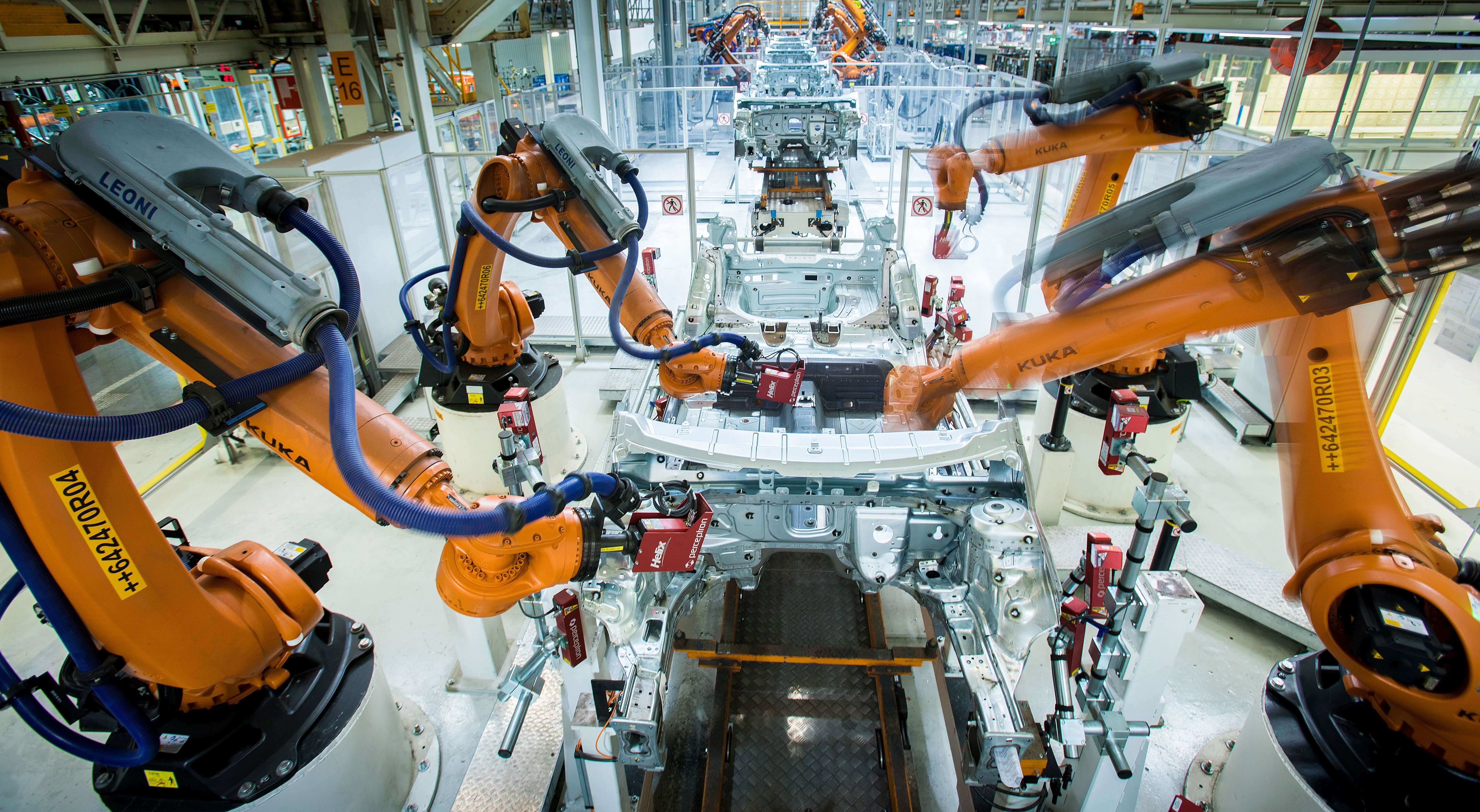 Une chorégraphie avec 2 000 robots - Robots fonctionnant à l'usine SEAT