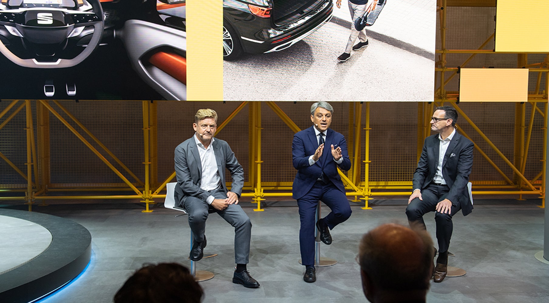 Présentation dirigeants SEAT au salon IAA de Francfort