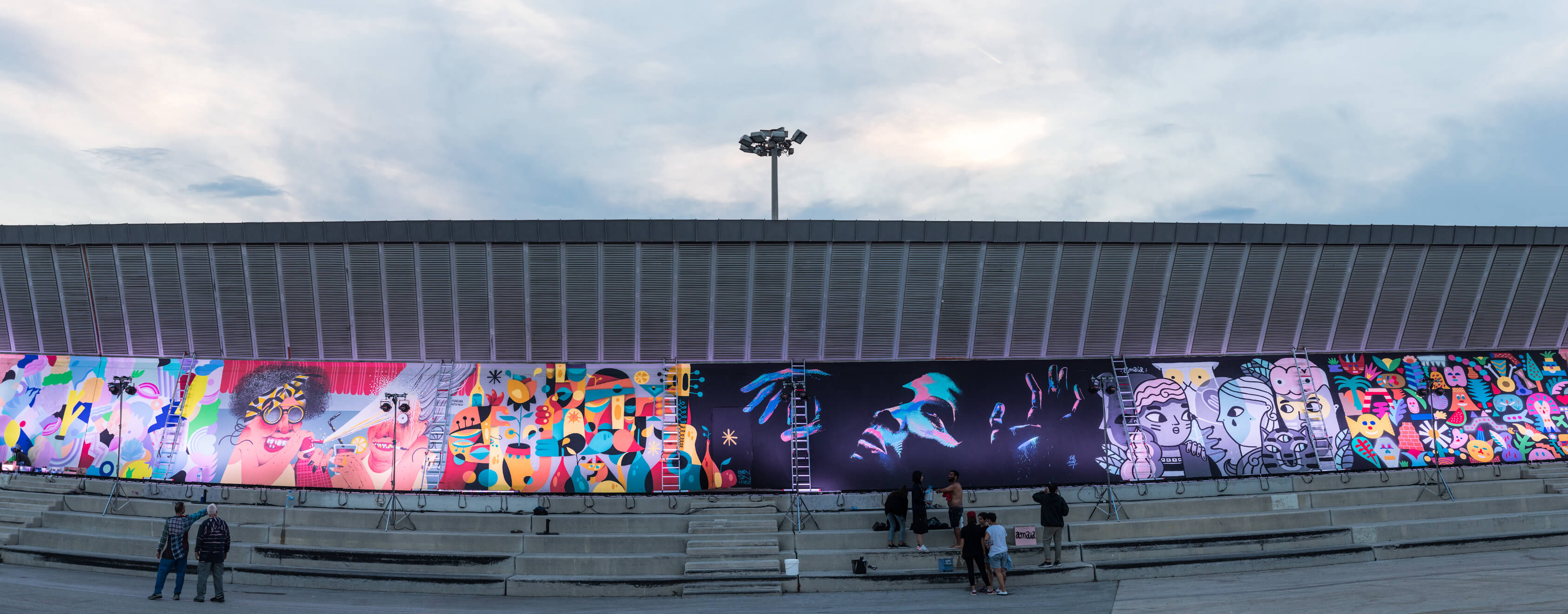 Mur créatif des arts de la rue au festival de musique Primavera Sound de Barcelone sponsorisé par SEAT