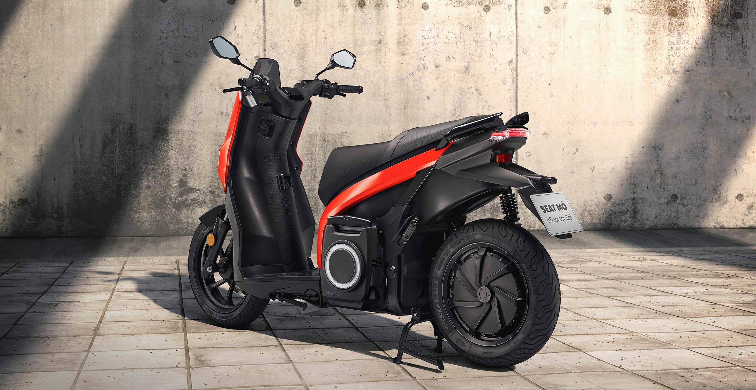 SEAT MÓ eScooter 125 motocyclette électrique vue de face