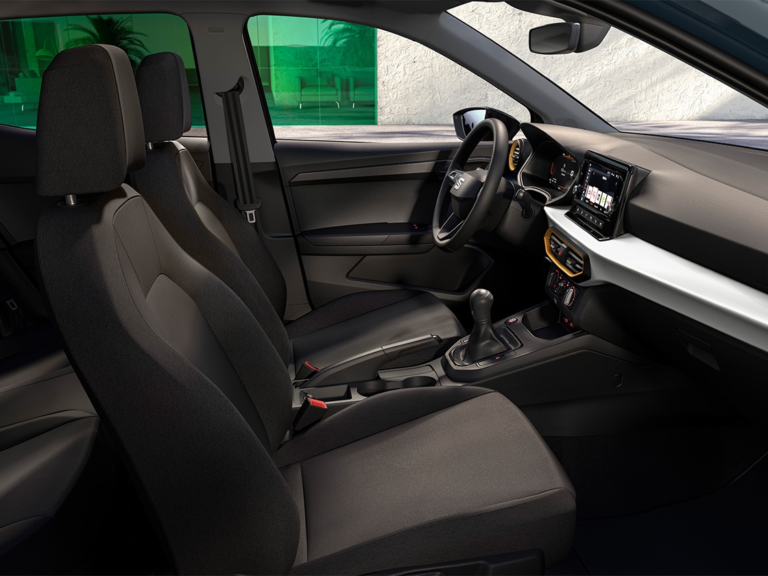 Détails intérieur de la SEAT Arona, comprenant le textile confort en teinte acero 