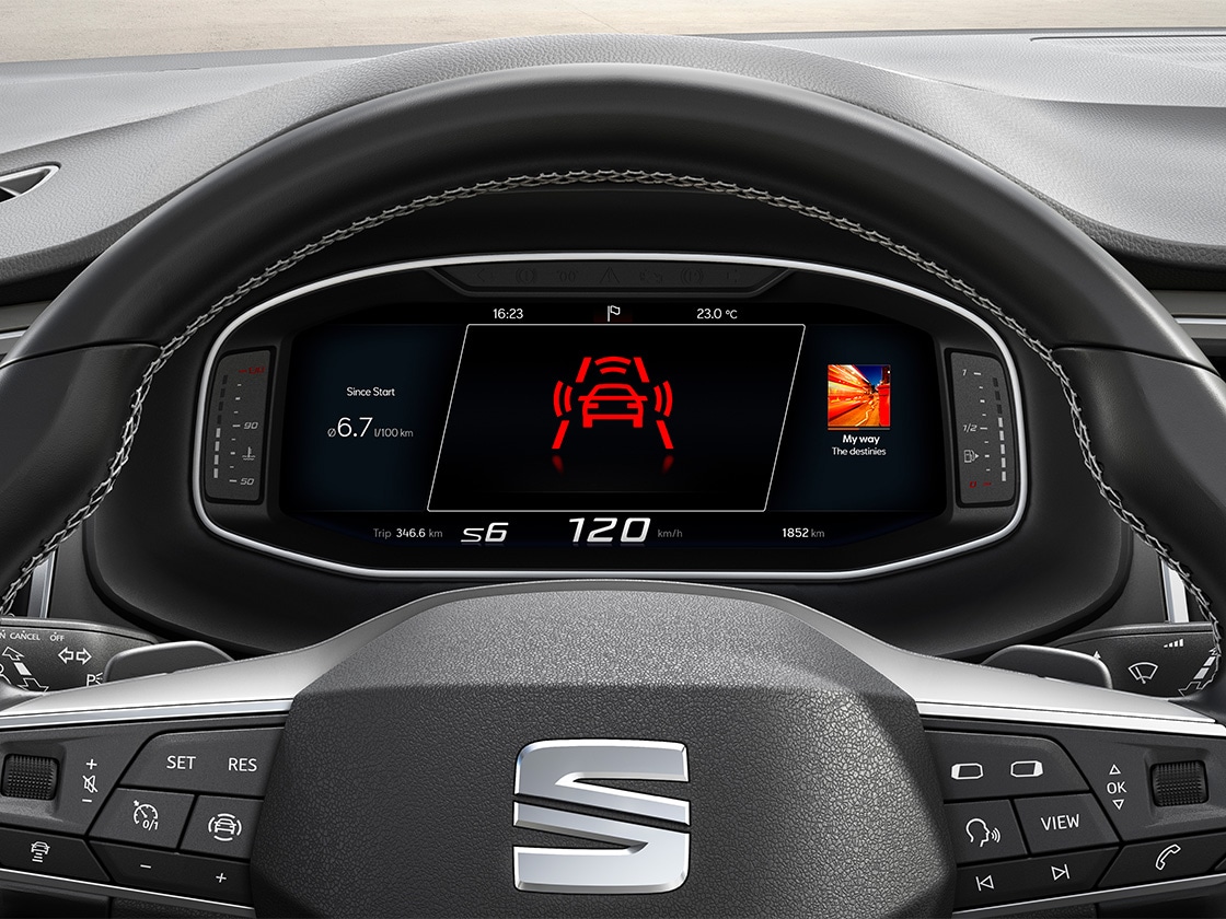 fonction de sécurité front assist qui vous permet de toujours vous arrêter à la bonne distance.