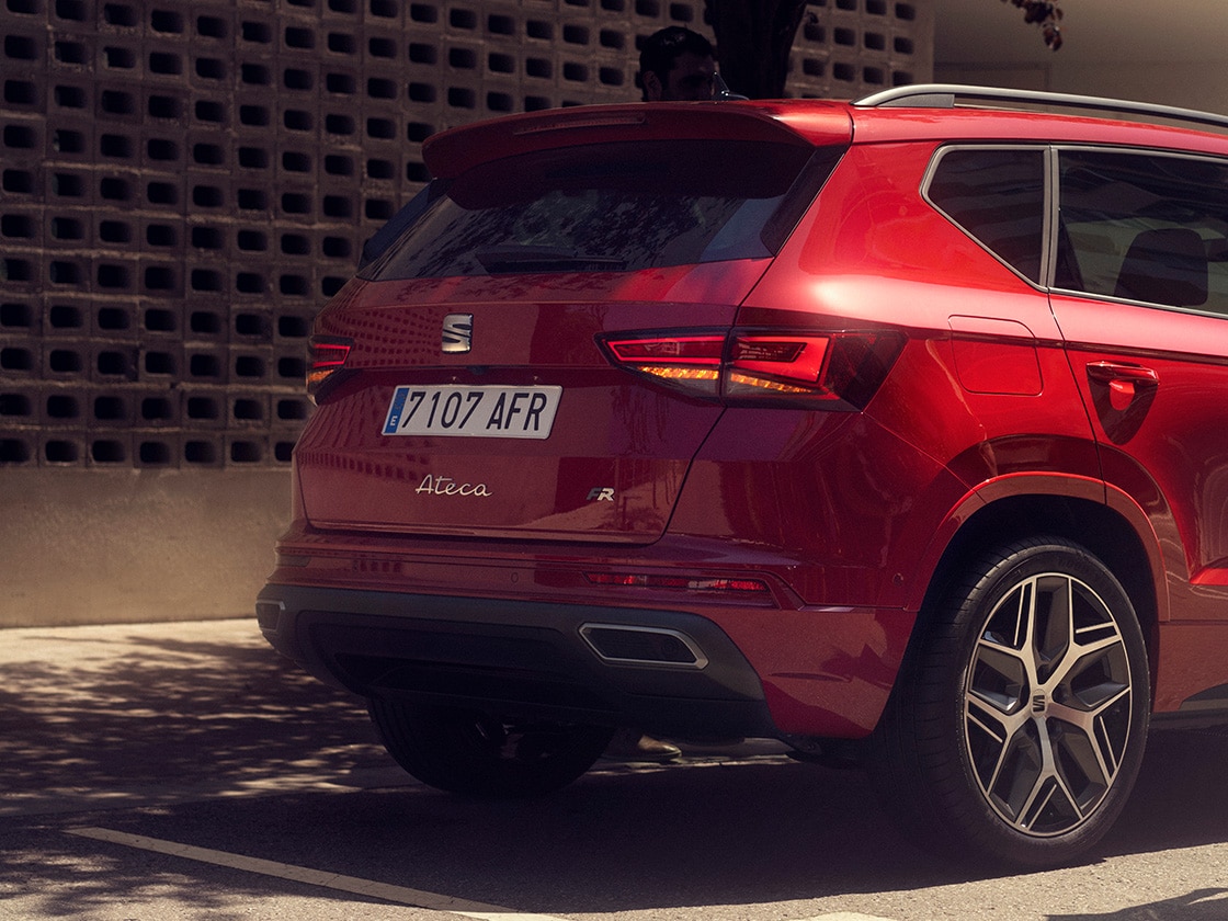 régulateur de vitesse adaptatif prédictif de la seat ateca qui s’associe au système de navigation pour offrir une sécurité renforcée.