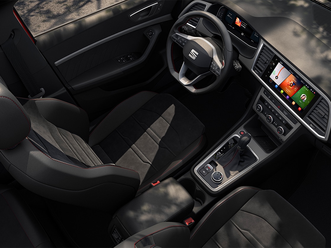 intérieur de la seat ateca mettant en valeur le système de navigation Navi System+ innovant de cette version