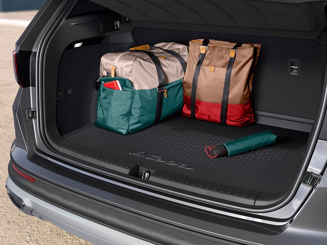 vue du plateau de protection du coffre ajouté à la SEAT Ateca.