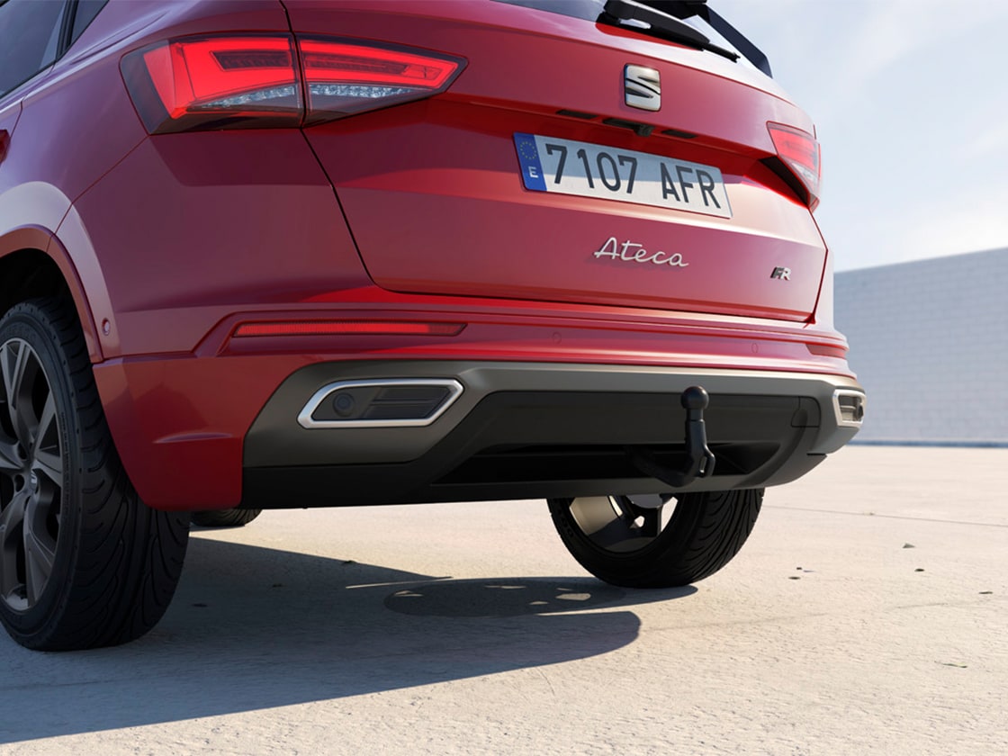 vue arrière basse de la seat ateca.