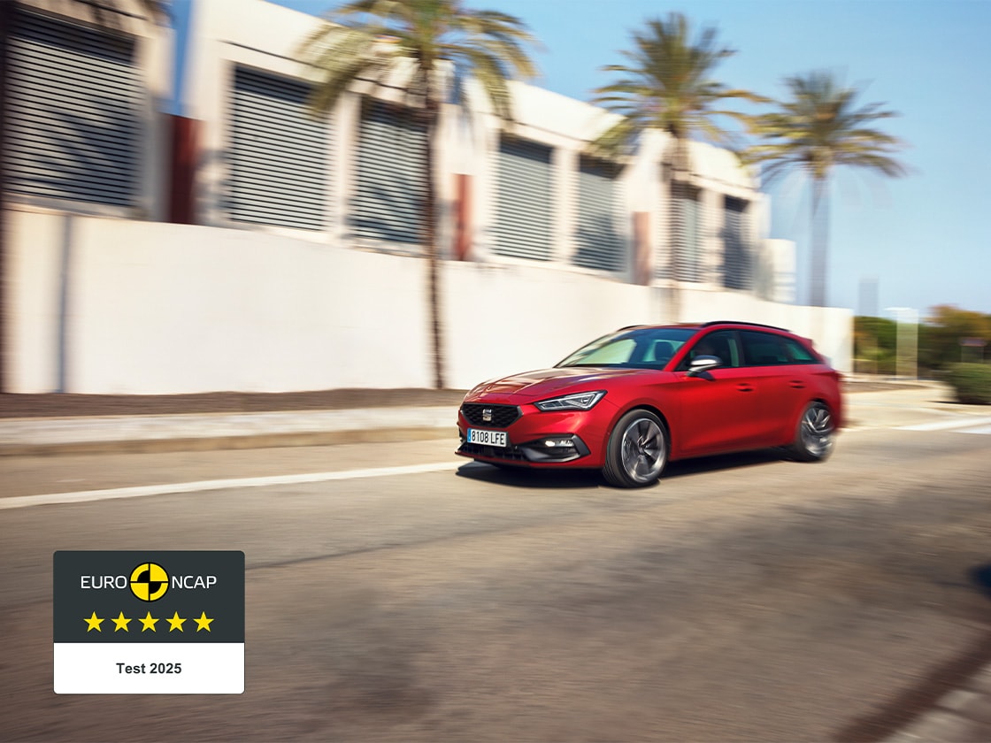 Logo de la certification Euro NCAP, soulignant que la SEAT Leon 5 portes bénéficie toujours de sa note 5 étoiles.