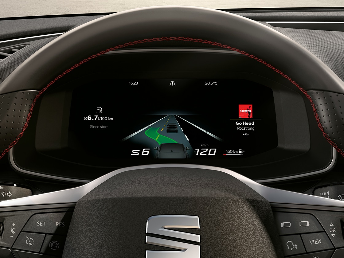 Le régulateur de vitesse adaptatif prédictif de la seat leon sportstourer offre une technologie semi-autonome impressionnante et un excellent rapport qualité-prix, idéal pour les seat leon en vente dans la catégorie des petites voitures familiales.