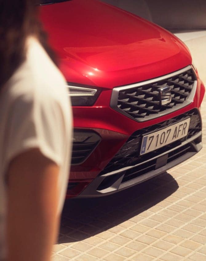 SEAT Ateca 2024 Rouge avec grille avant