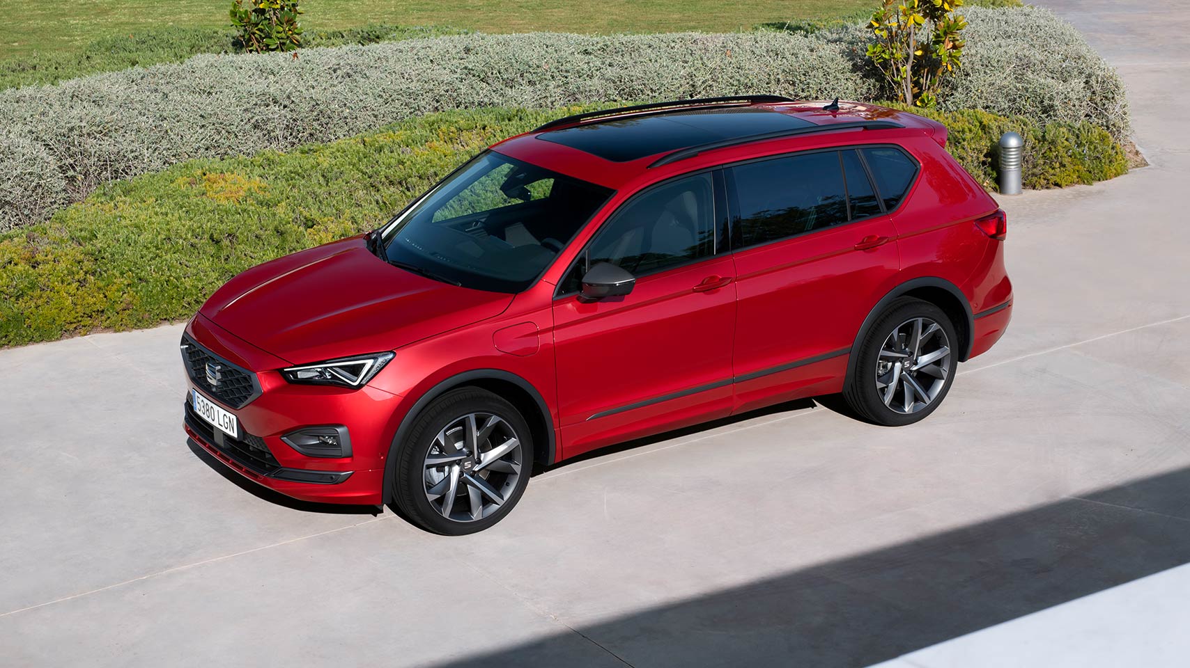 Présentation SEAT Tarraco e-HYBRID - De côté