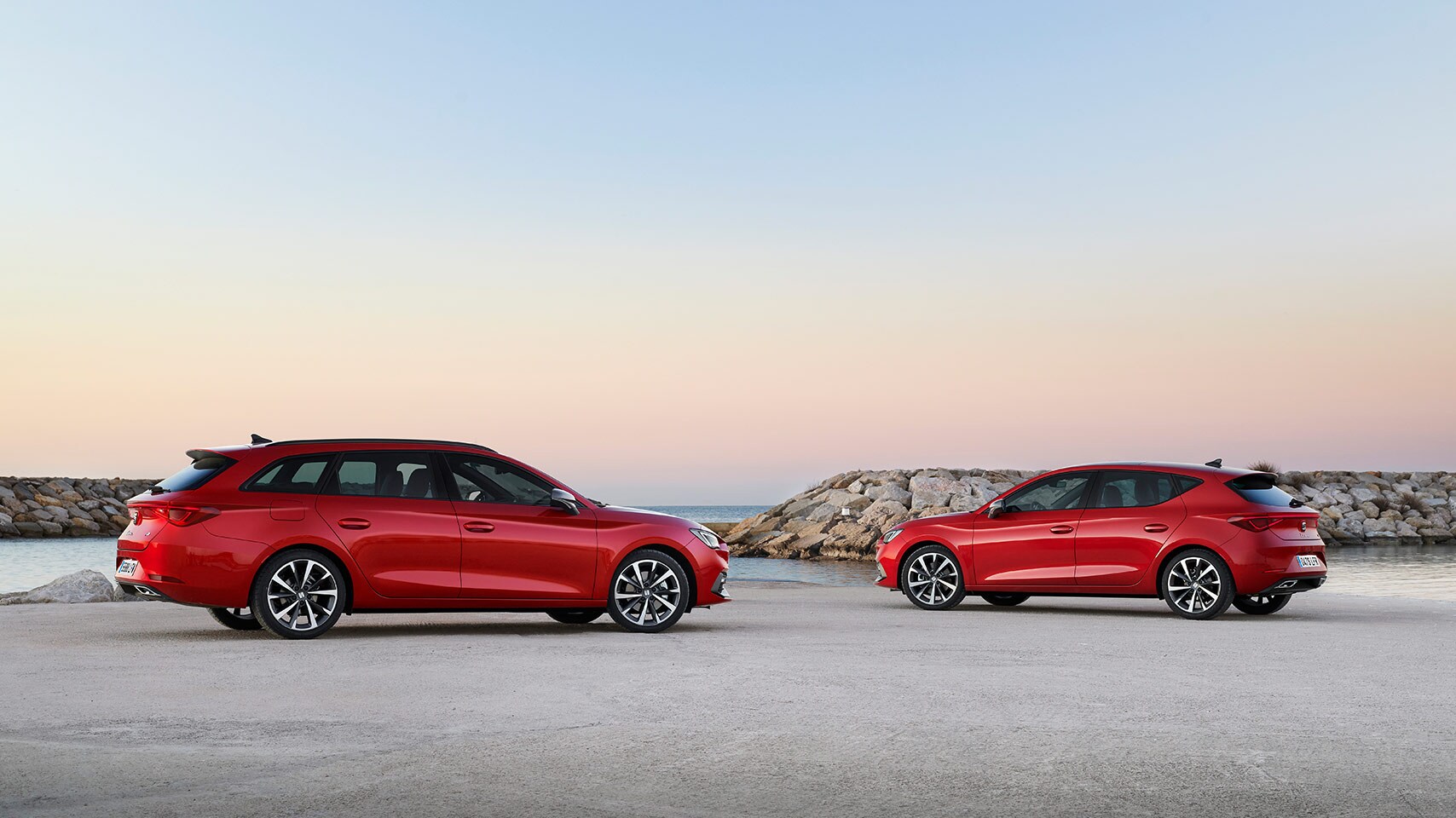 Nouvelle SEAT Leon Sportstourer et 5 portes