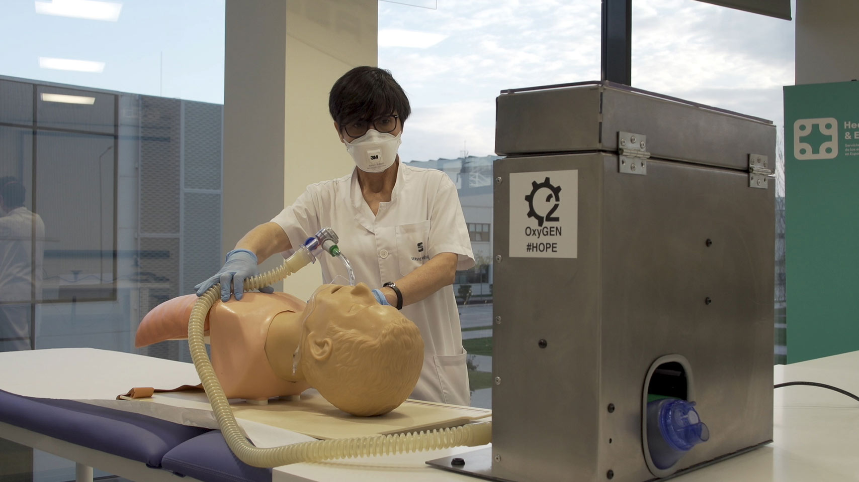 Respirateurs d'urgence produits par SEAT à l'usine Martorell