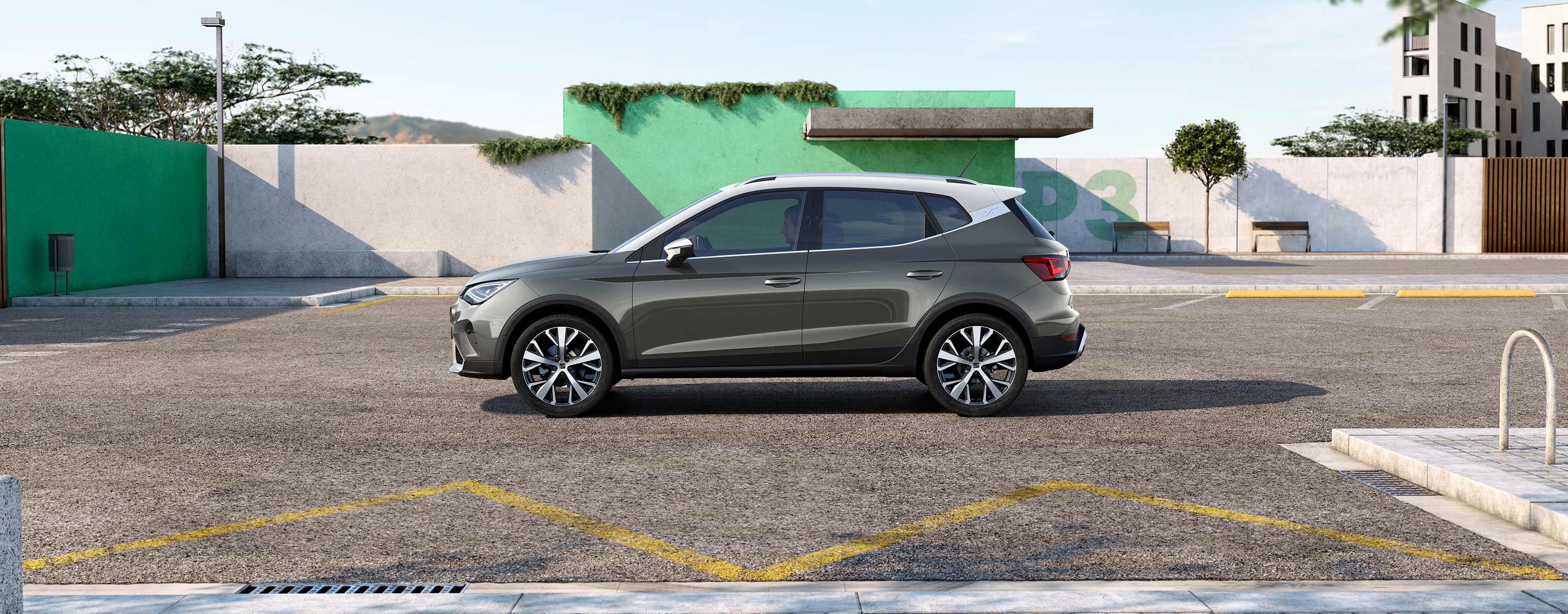 Vue avant de la SEAT Arona gris falaise