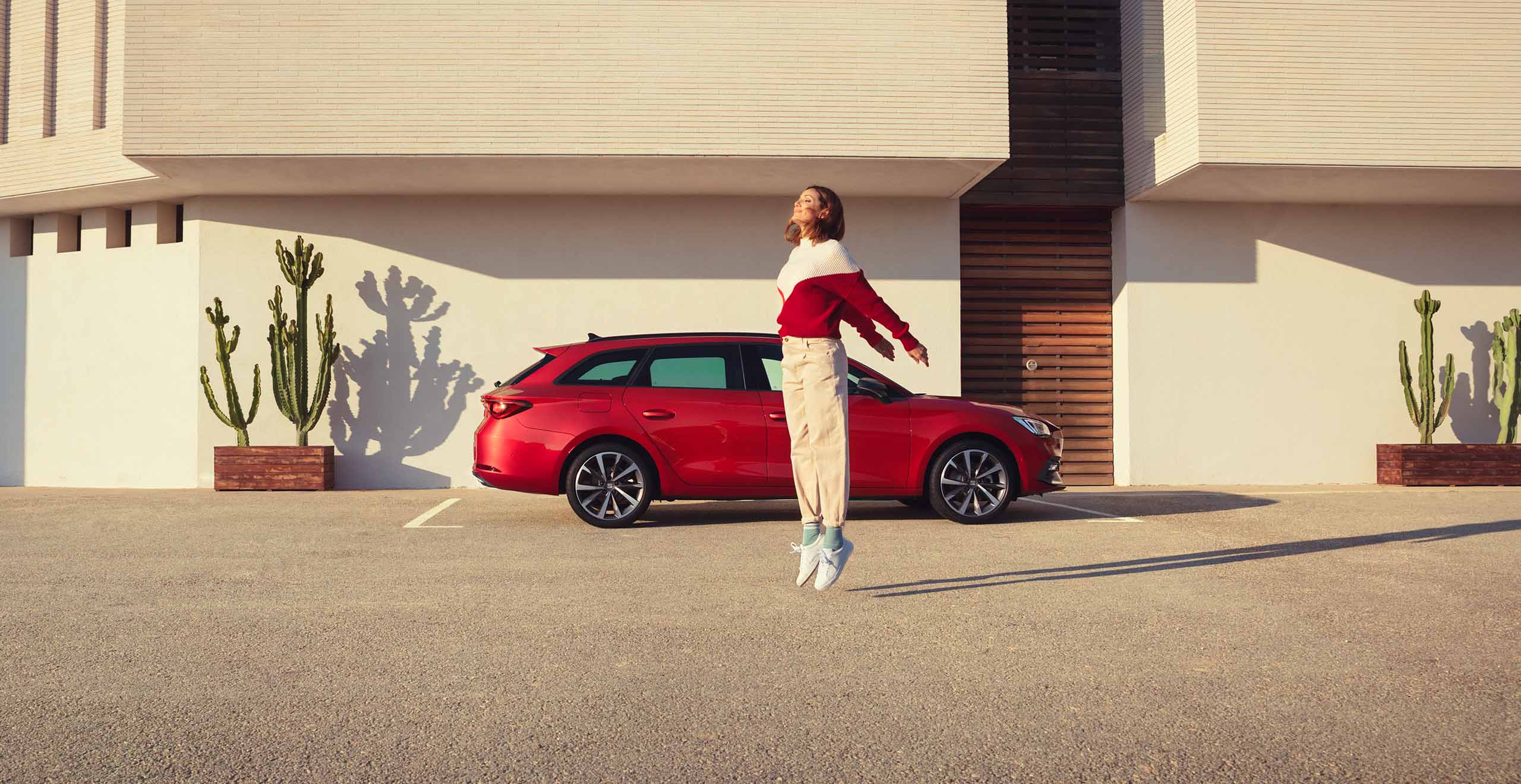 Voiture d'occasion SEAT Ibiza rouge and jantes en alliage