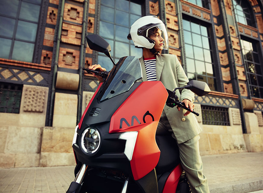 SEAT MÓ 125 electric scooter with antitheft alerts on your smartphone